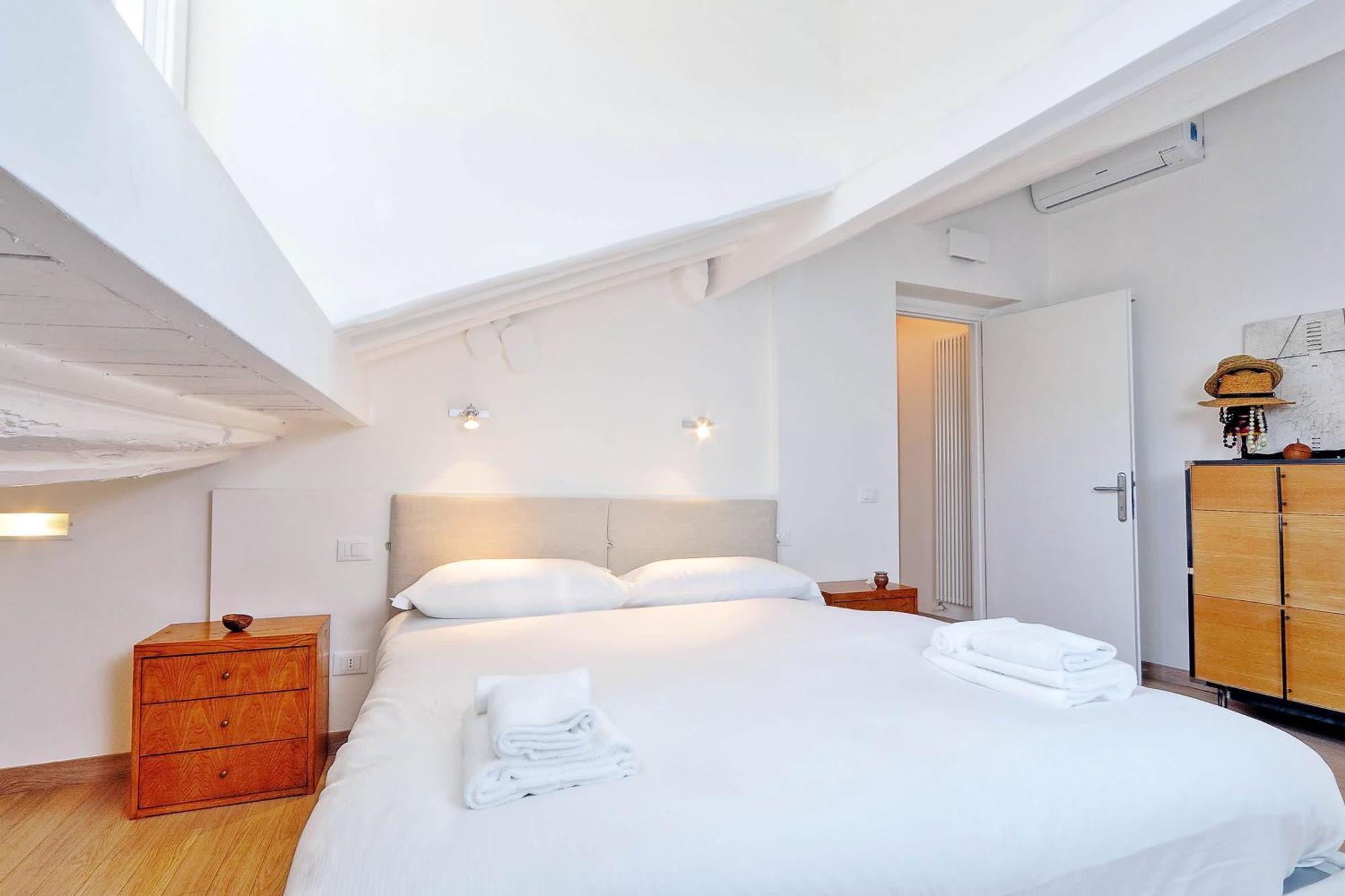 Pantheon Charming Attic | Romeloft Daire Dış mekan fotoğraf